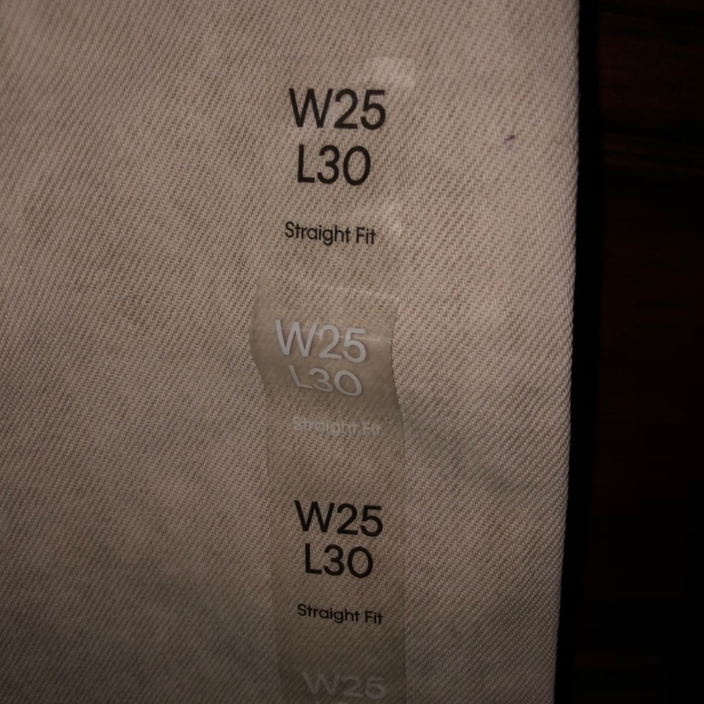 NWT Calvin Klein light wash jeans - Picture 9 of 9